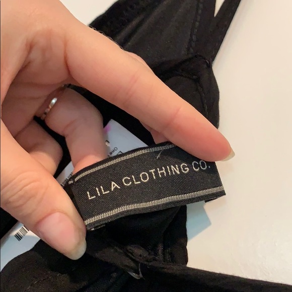 Off-the-shoulder black romper - Picture 5 of 5